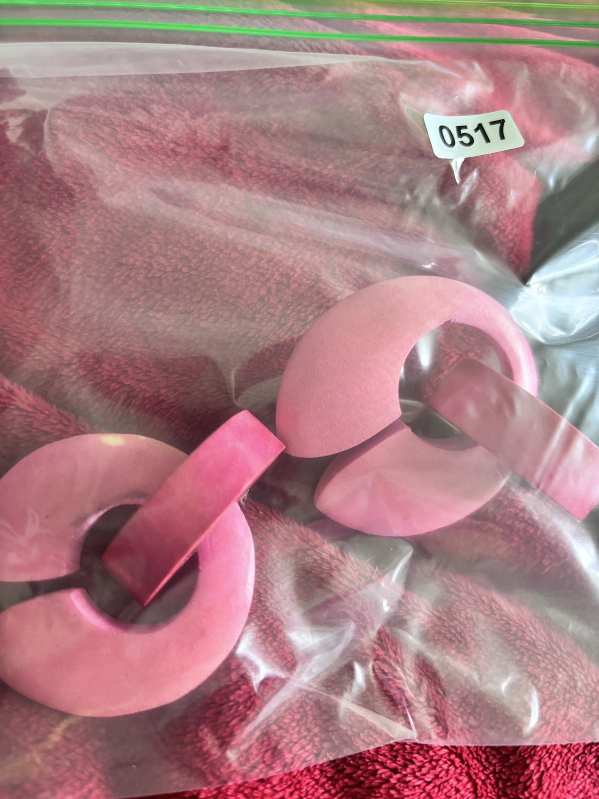 VTG Pink Geometric Interlocking Wood Matt Finish Clip On 1980 (see desc)