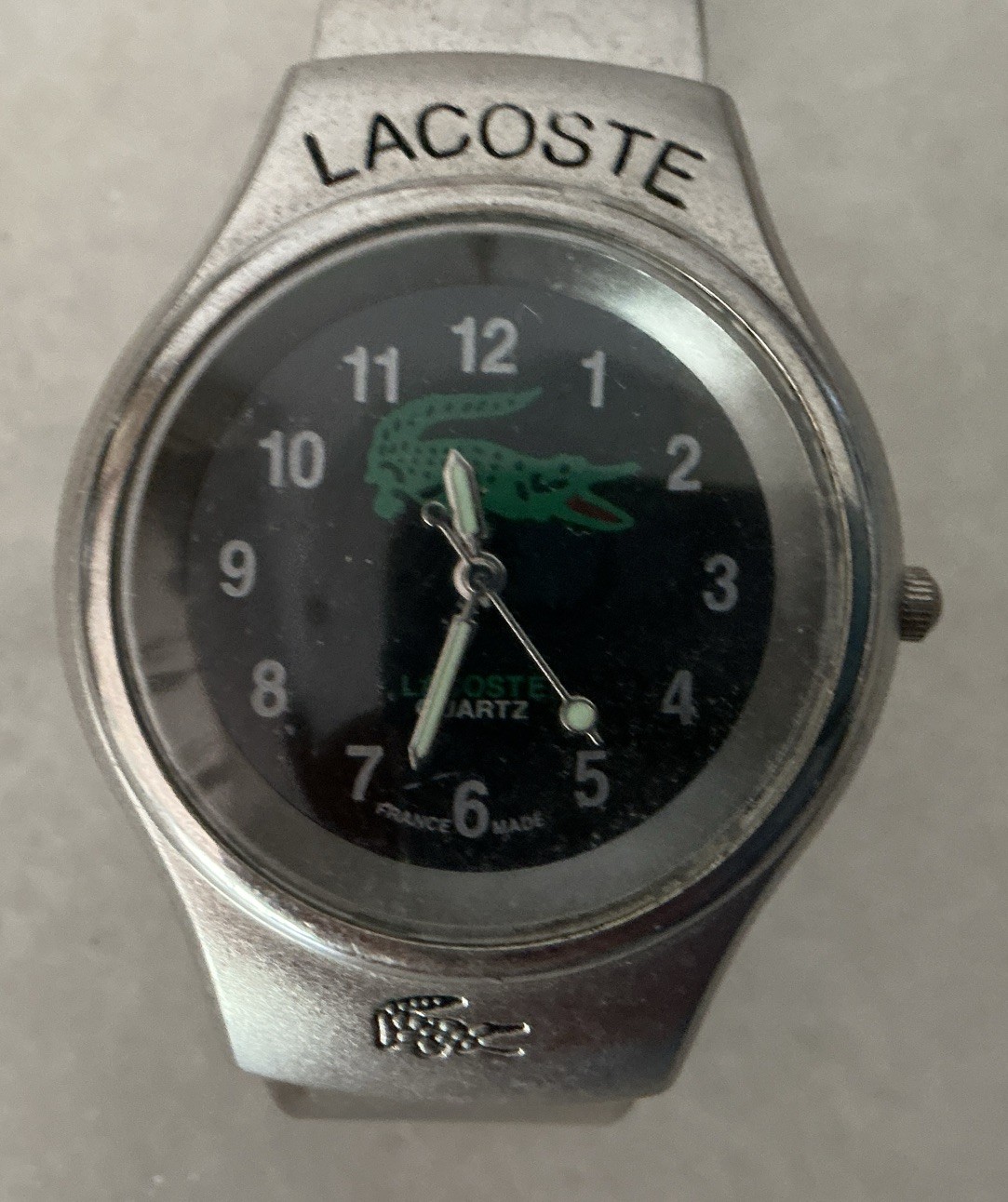 2 quartz watches needing a battery. 1) Lacoste . Good condition. 2) ￼Madison