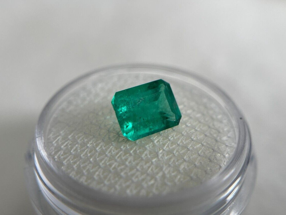 1.89 ct Emerald GIC Certifed Colombian – F2/ Moderate