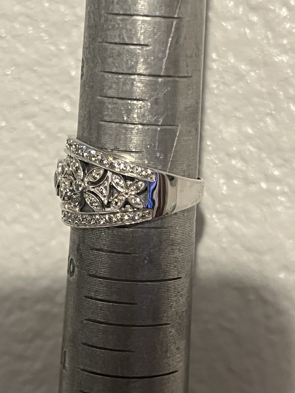 Vintage QVC Diamonique Solid White Gold Open Art Nouveau Floral CZ Ring Size 9