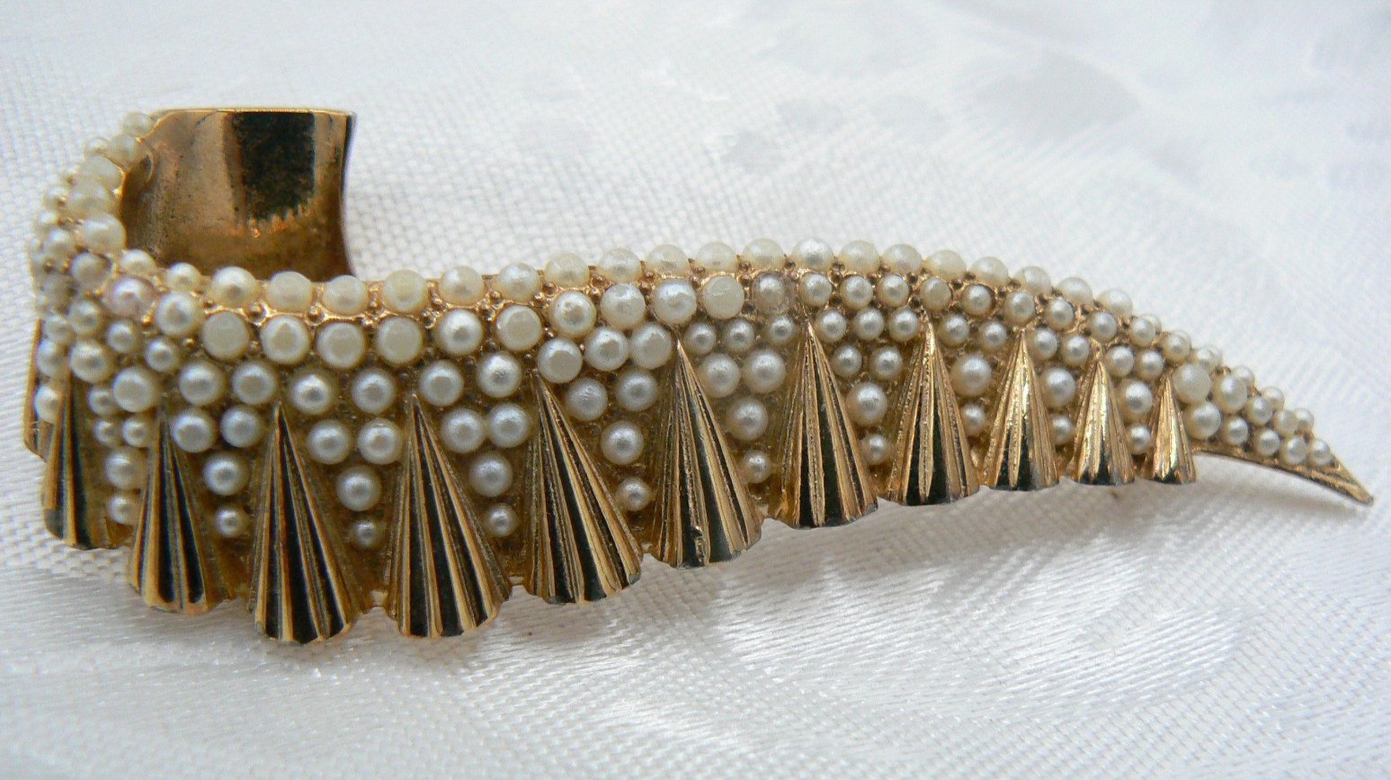 Vintage Boucher Brooch Signed Numbered Faux Pearls 8211