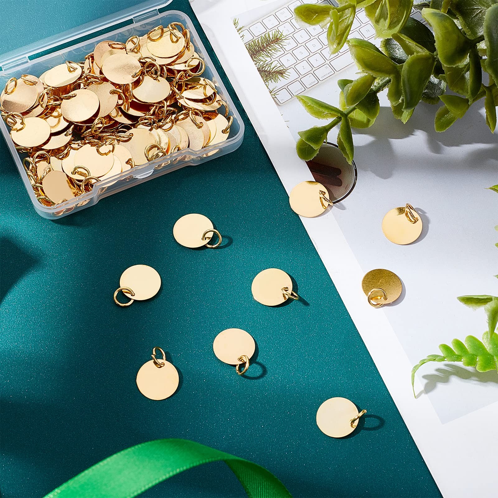 SUPERFINDINGS 100Pcs Brass Stamping 12mm (diameter), 0.25mm (thickness), Gold