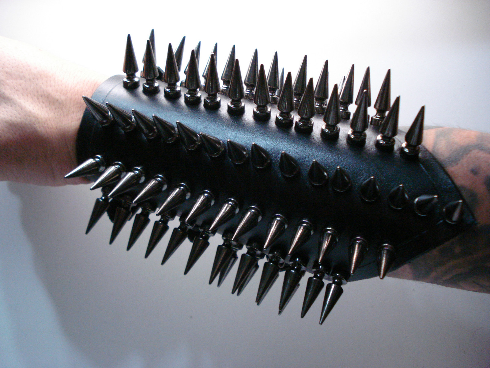 Black Chrome Spikes Gauntlets.BLACK METAL. (MDLG0242)….. KULT OV AZAZEL’S