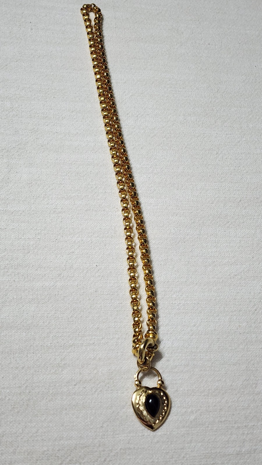 Vintage Joan Rivers Classic Collection Black Heart Padlock Pendant Rolo Necklace