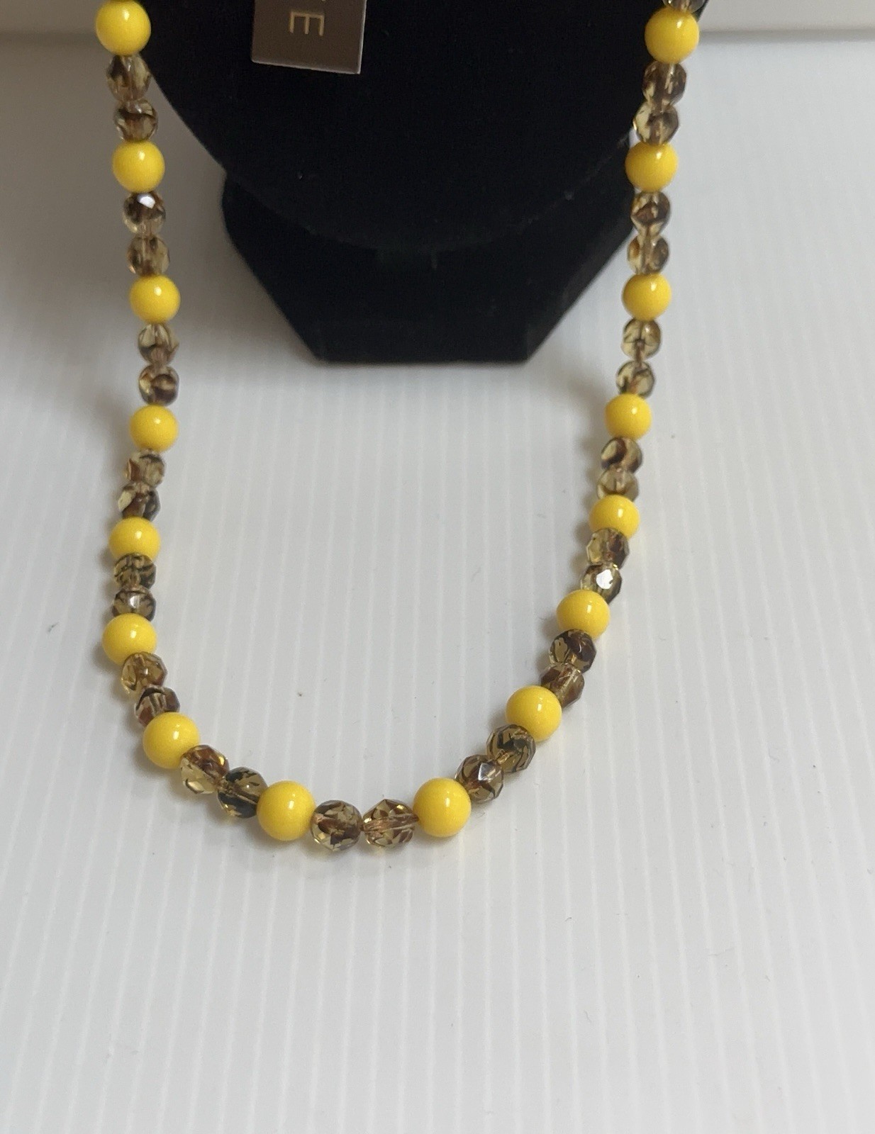 VINTAGE 1970s CAROLEE YELLOW BROWN ACRYLIC FACETED GLASS BEADS 40”LONG NECKLACE