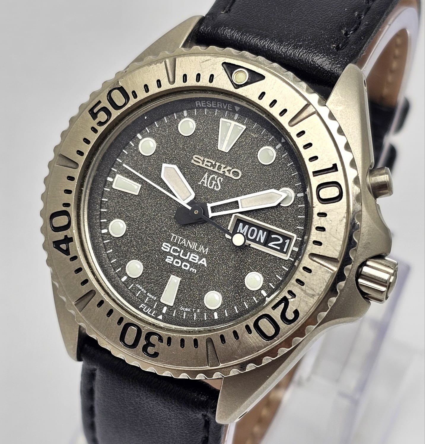 SEIKO AGS TITANIUM 5M43-0B70 KINETIC SCUBA DIVER DAY/DATE VINTAGE MEN’S WATCH