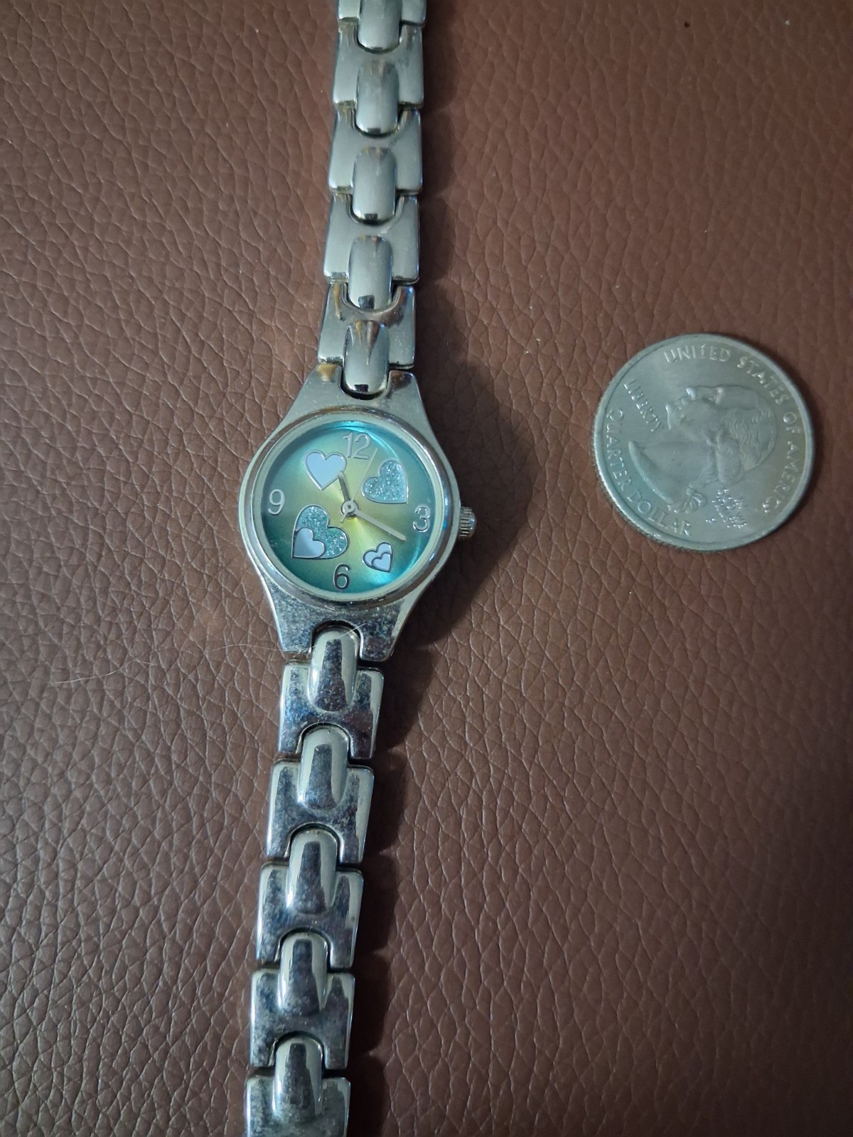 vintage Fed Hearts Women’s Quartz Analog Silver Bracelet Watch Green Hearts Dial