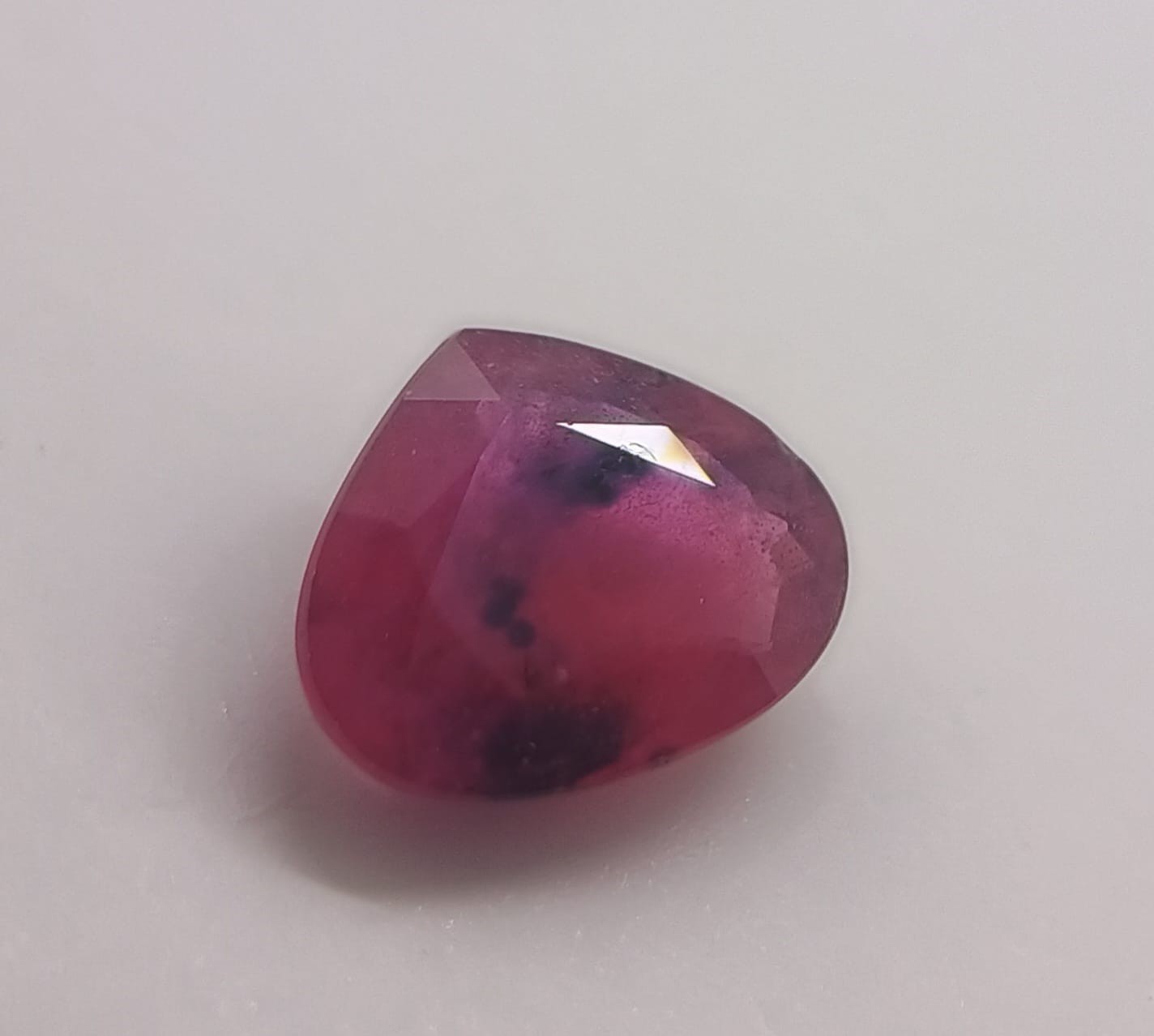 NATURAL AUSTRALIAN Pinkish Red Blue Spots Sapphire 1.49ct Tasmania Heart Ruby