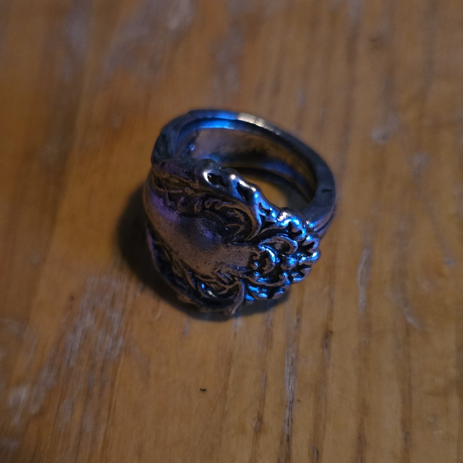 Silver Tone Spoon Ring Metal Band Ring Size 7 No Stone 0 Gemstones