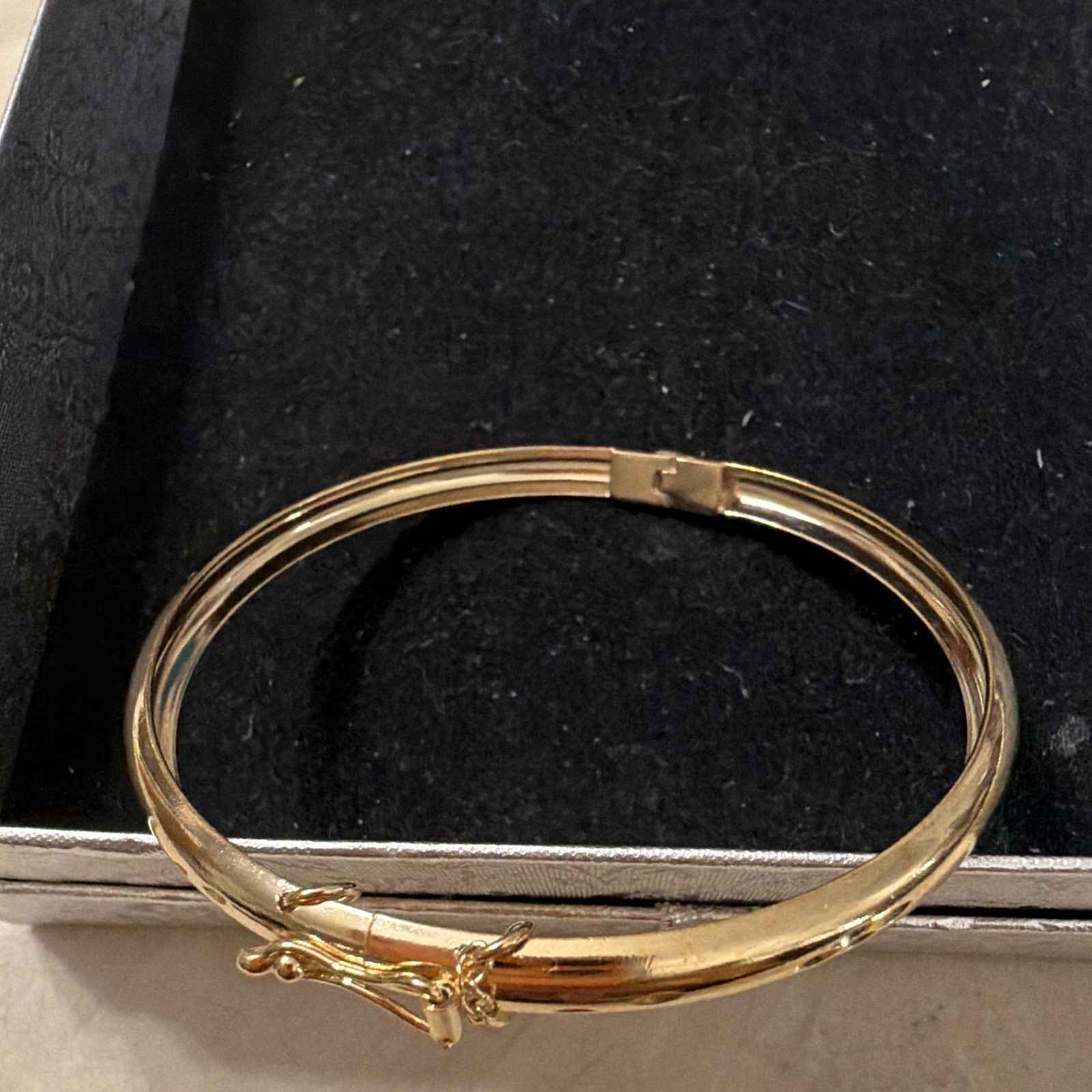 Gold Tone Bangle Bracelet with Push Lock Closure & Safety Chain Metal No Stone