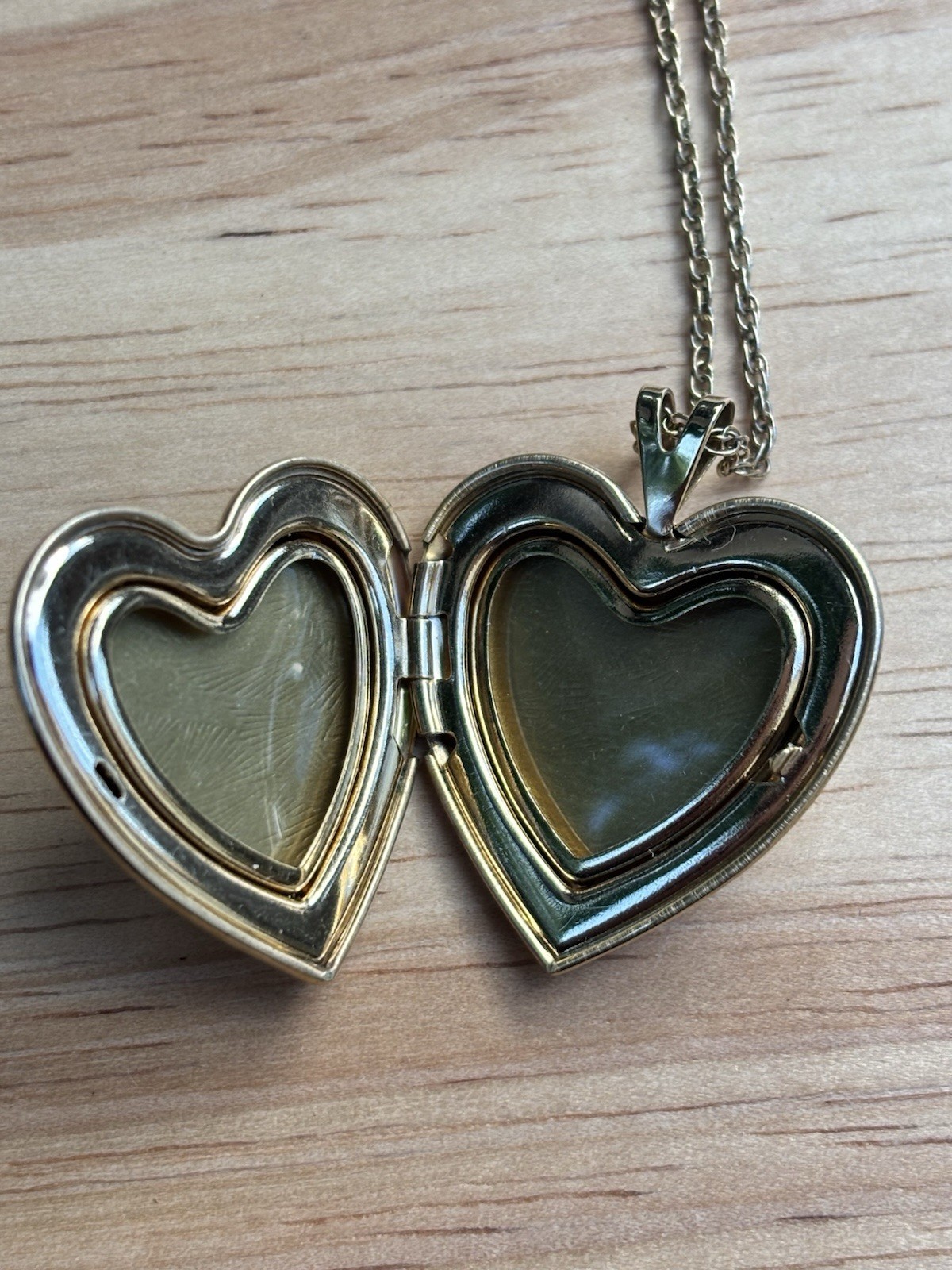 Vintage 14K Gold Filled Heart Locket Necklace 23” Floral Rose Photo Locket