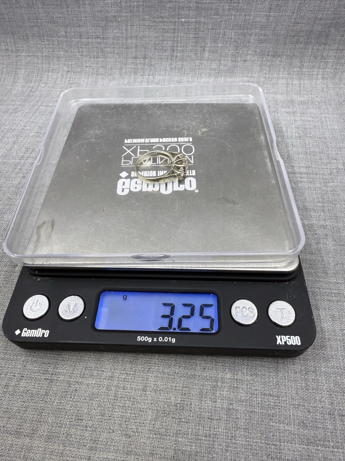 10K White Gold 0.25 ctw Three Diamond Ring Size 5 (3.2 Grams)