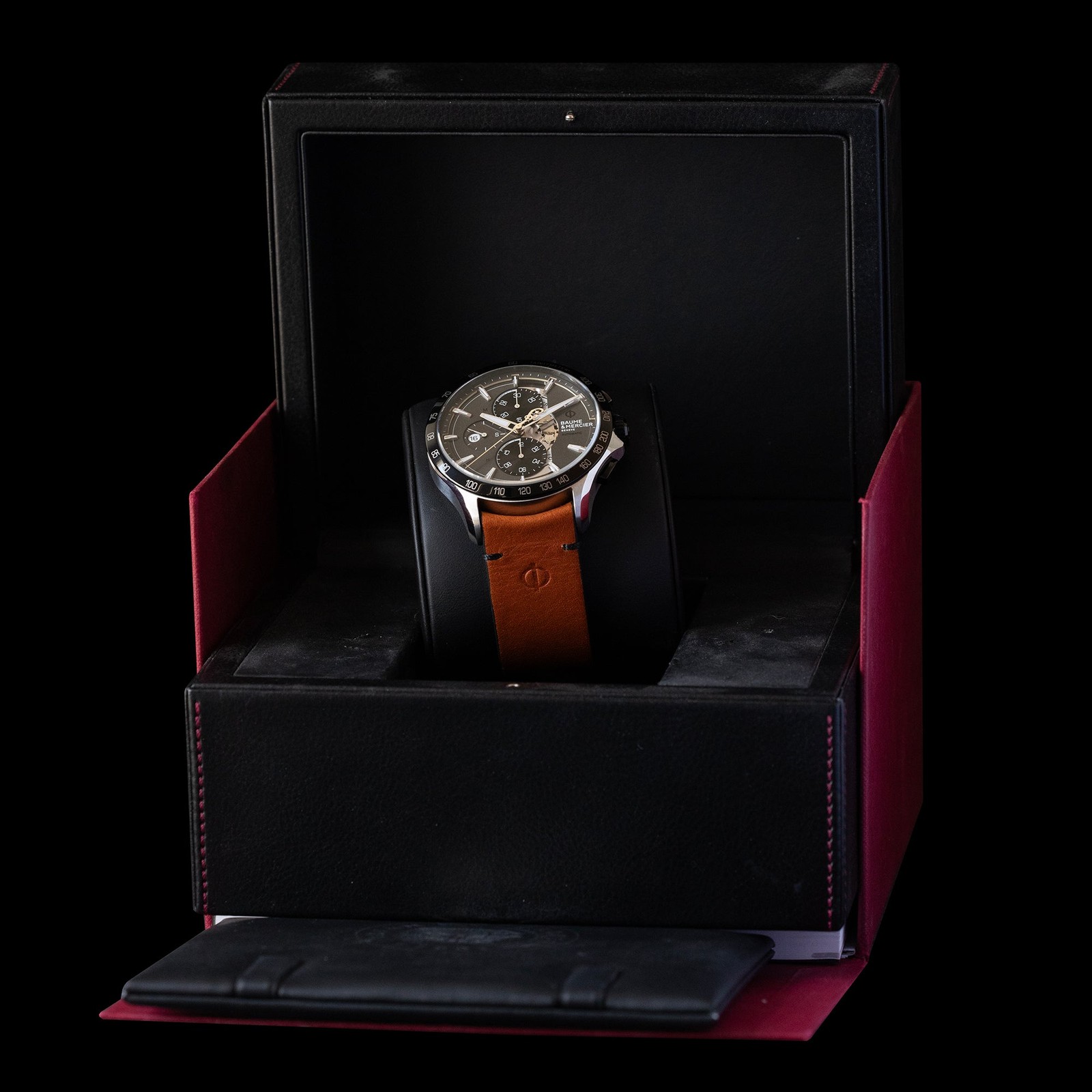 Baume & Mercier – Clifton Club Indian Motorcycle M0A10402