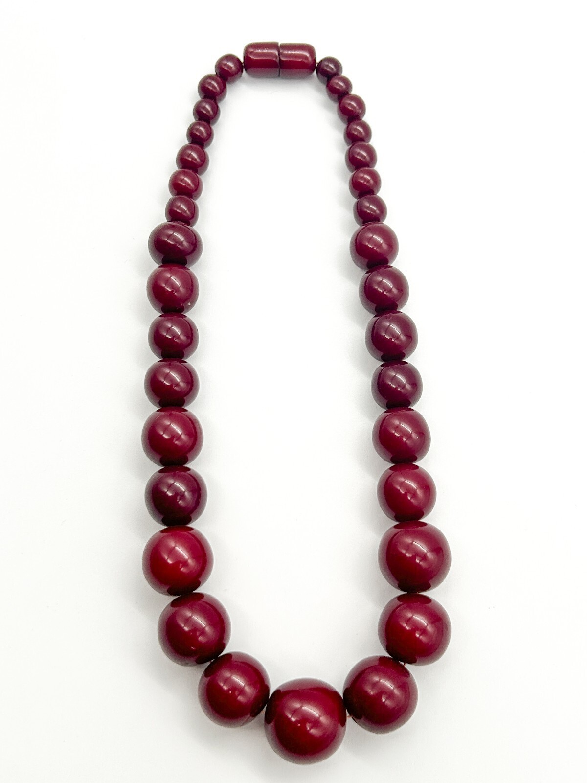 Vintage Graduated Burgundy Red Plastic Bead Necklace Hidden Screw Barrel Clasp