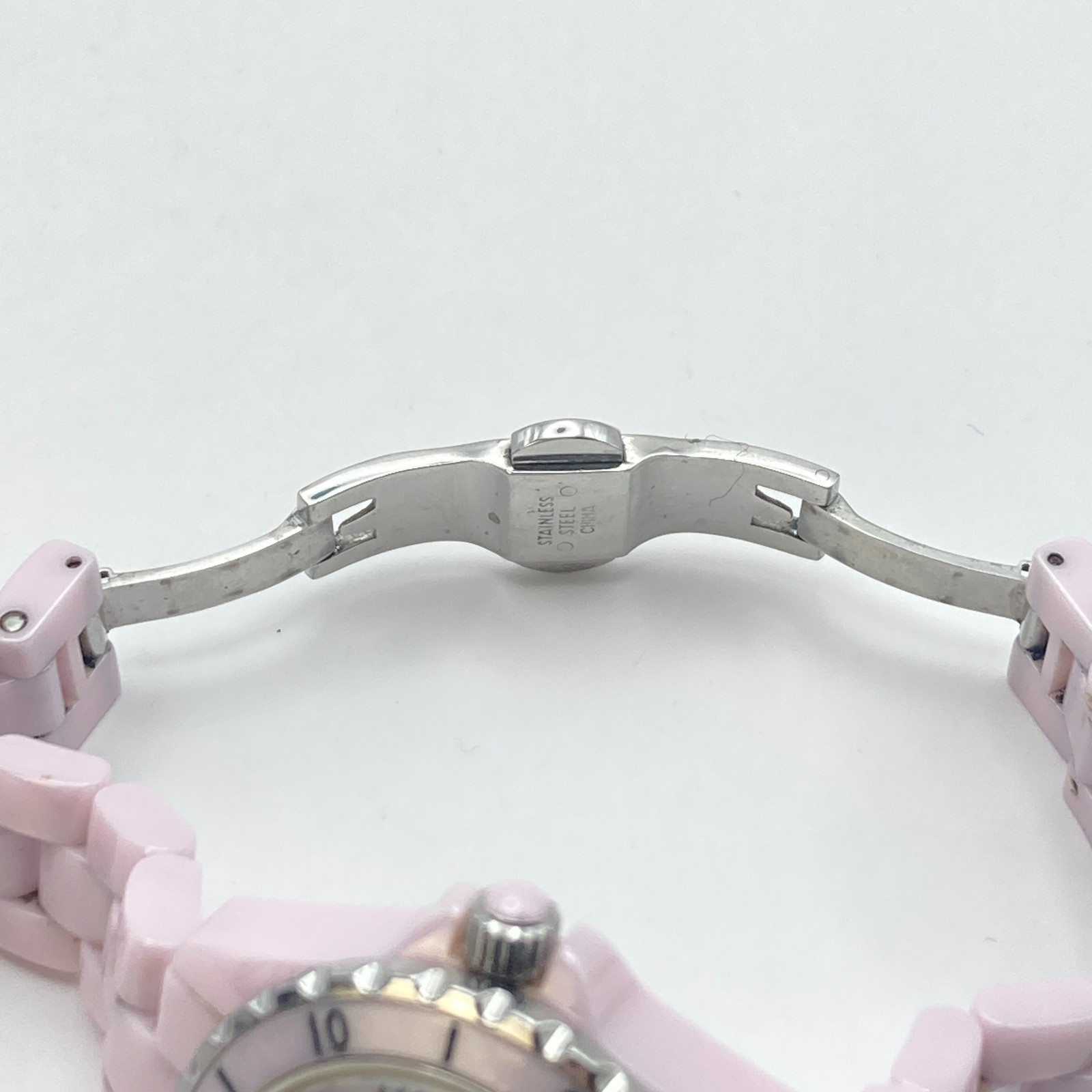 Isaac Mizrahi Live Women’s Watch 35mm Pink MOP Ceramic WR 30M New Battery 7.25″