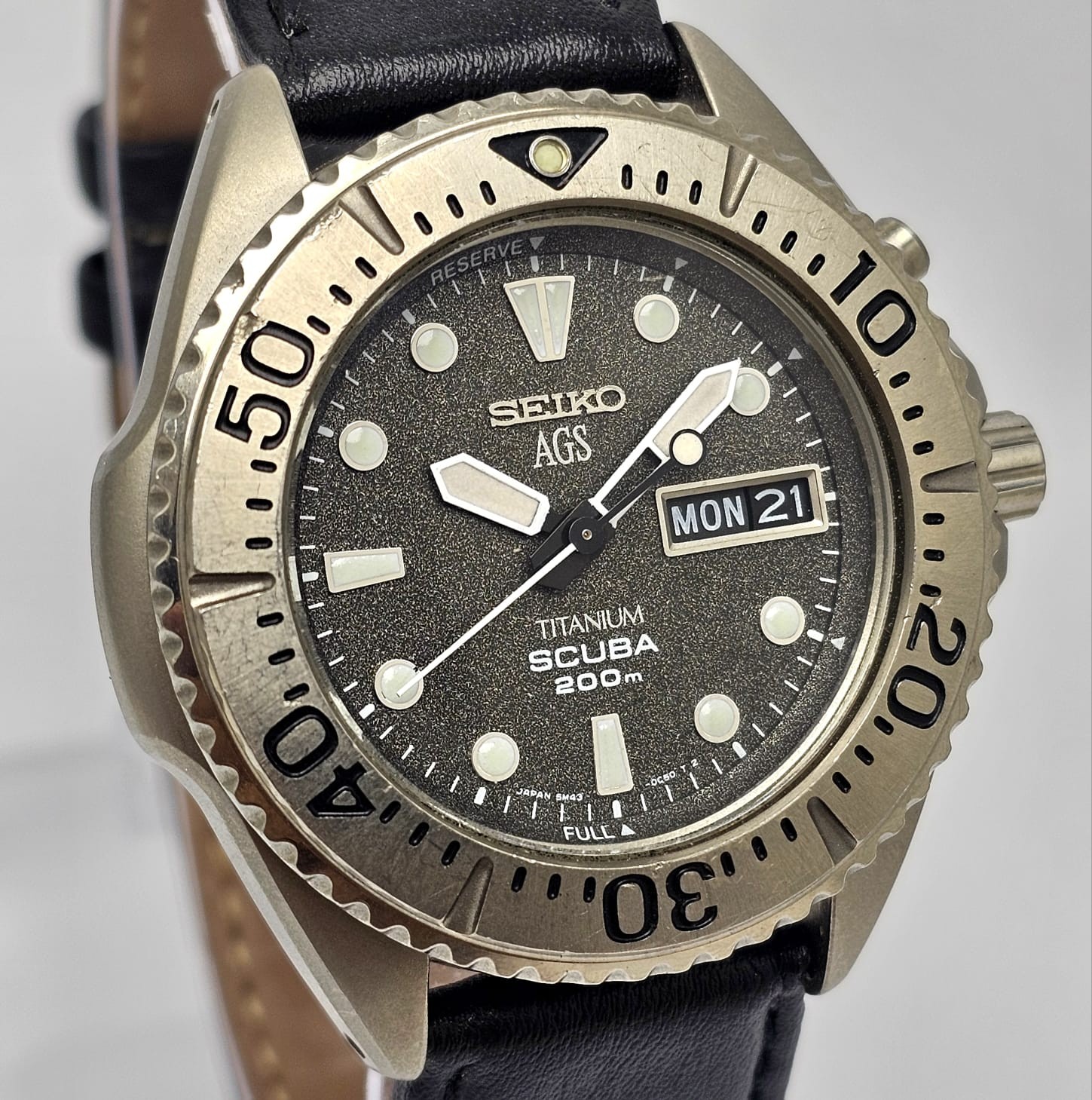 SEIKO AGS TITANIUM 5M43-0B70 KINETIC SCUBA DIVER DAY/DATE VINTAGE MEN’S WATCH