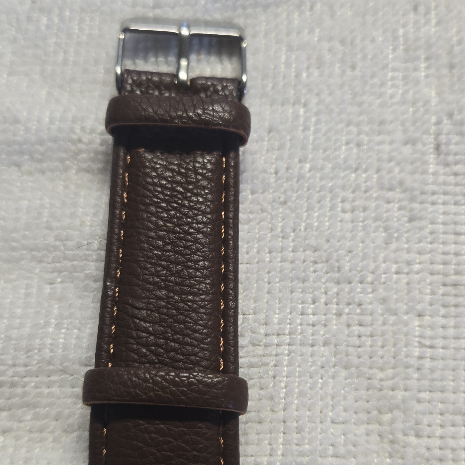 Insignia Quartz Analog 30m Gray/Blue Dial Brown Leather Strap 40-43.9mm