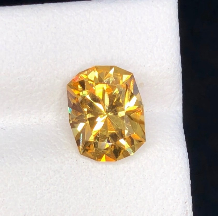 Precision Cut 2.28 CT Yellow Zircon Jewelry Making,Zircon Jewelry,Natural Zircon