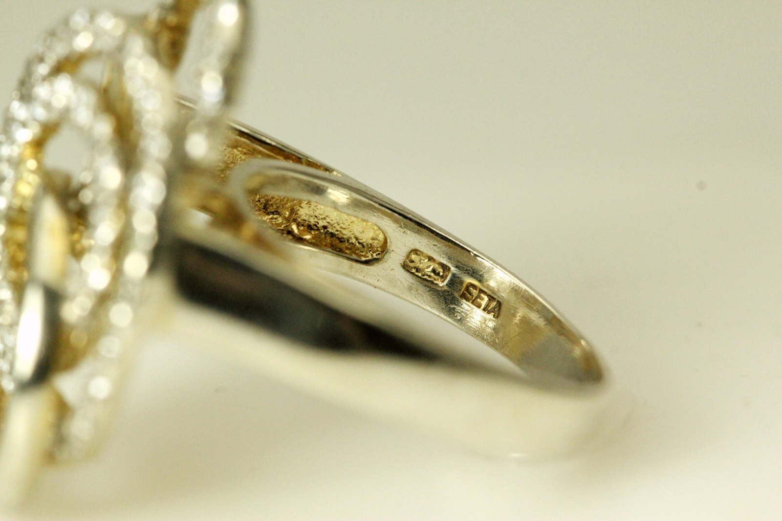 925 Sterling Silver Cubic Zirconia Swirls Size 8.25 Ring 9.3 Grams (RIN7027)
