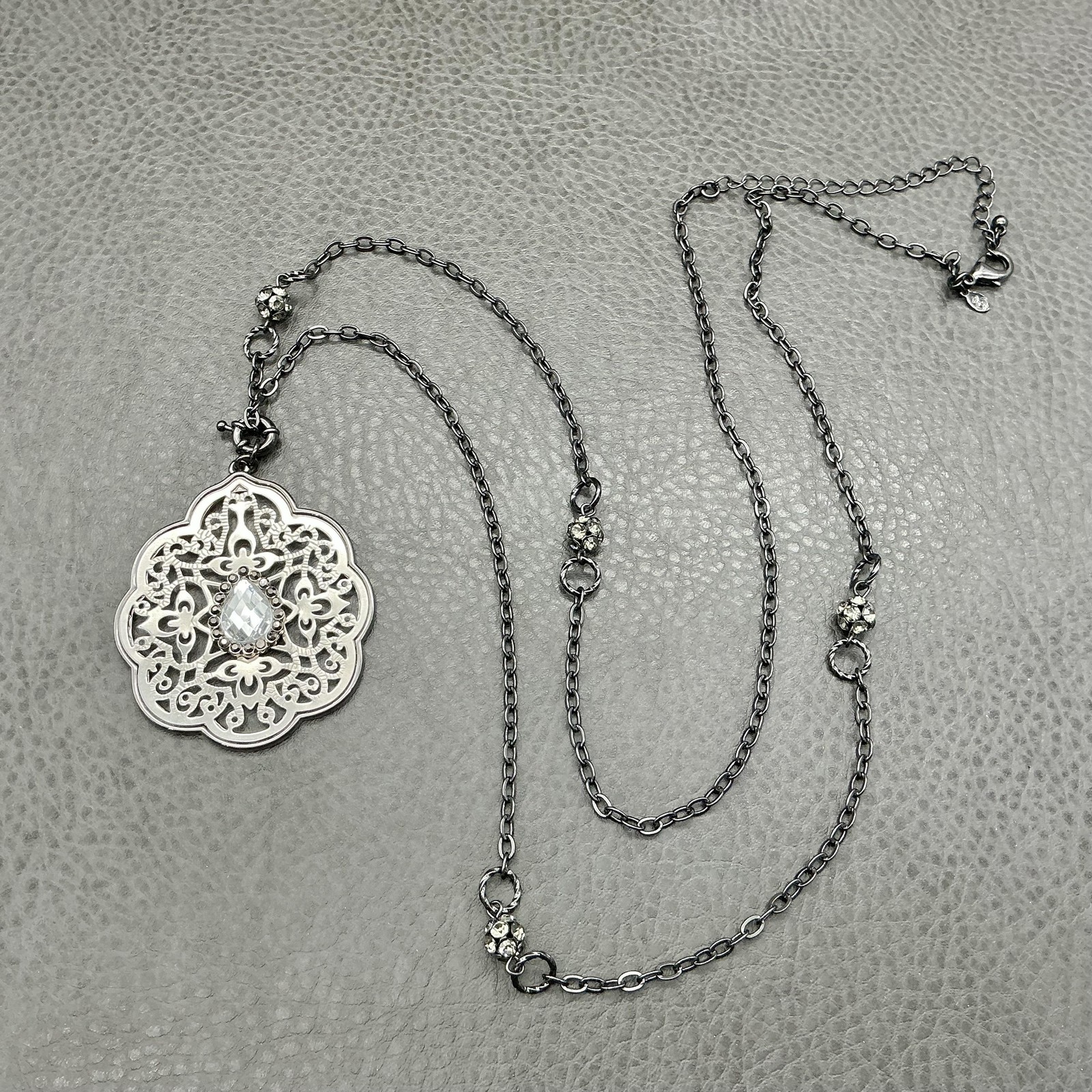 Premier Designs Necklace Silver Tone Crystal Clover Pendant Station Long Chain