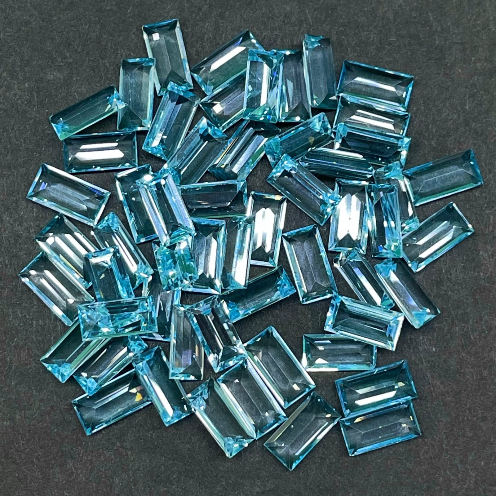 VVS 20 Pcs Natural Sky Blue Topaz 8x4mm Baguette Cut Loose Untreated Gemstones