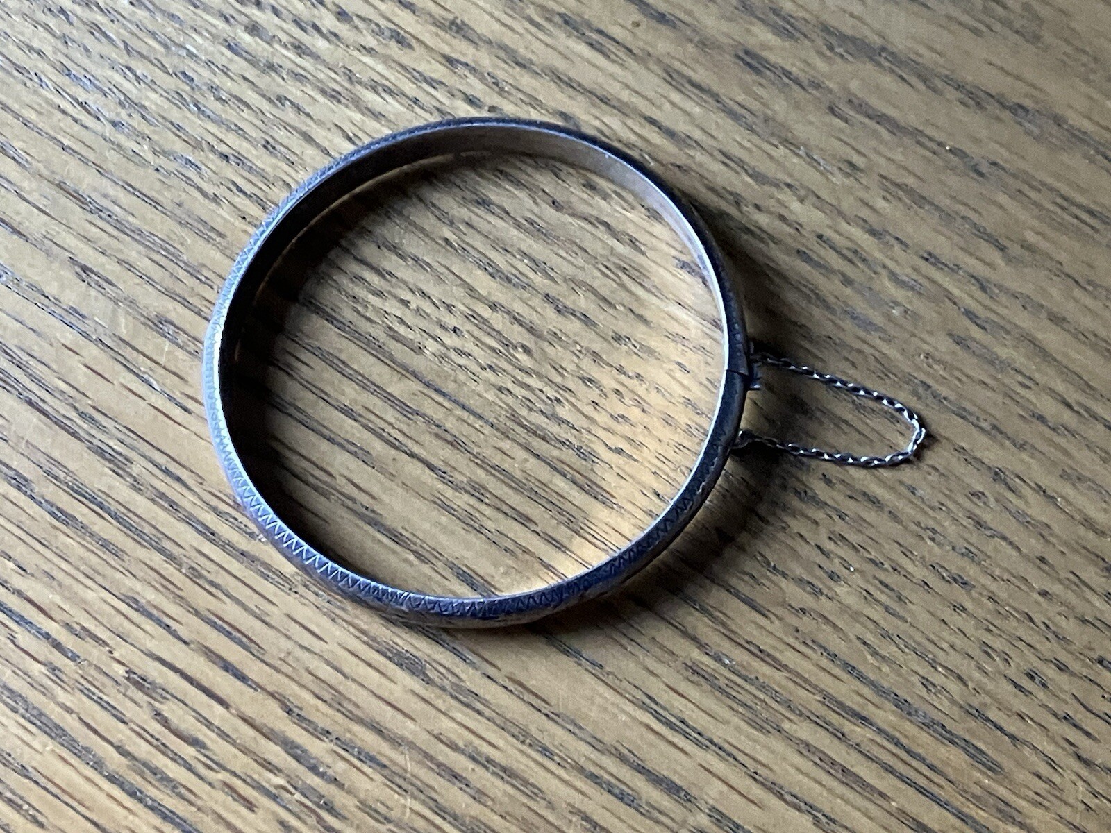 Vintage Sterling Silver Decorative Etched Pattern Band Bangle With Safety Chain