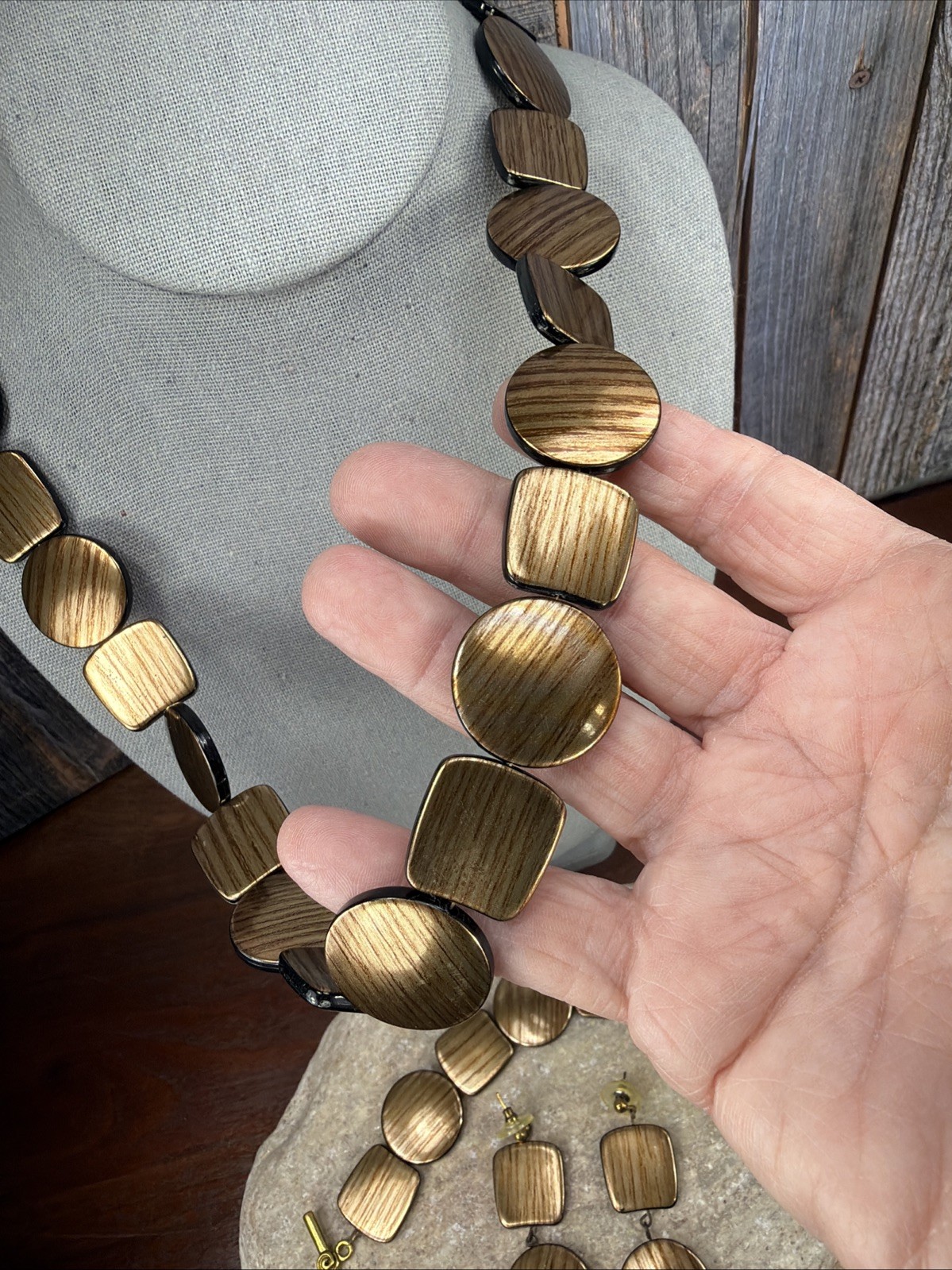 Vintage disc copper plastic wood grain bracelet, necklace & Earrings