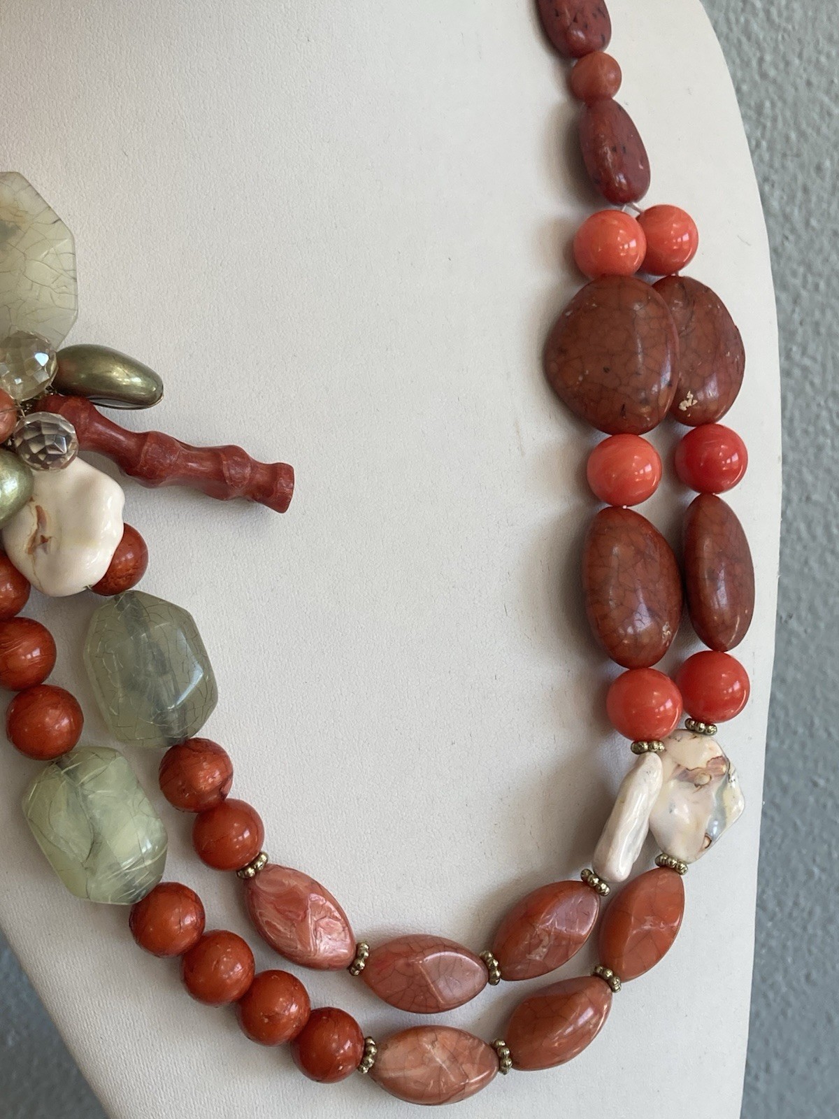 Chunky Mermaidcore Necklace Coral Bead Acrylic Signed Lydell NY Beach 24″