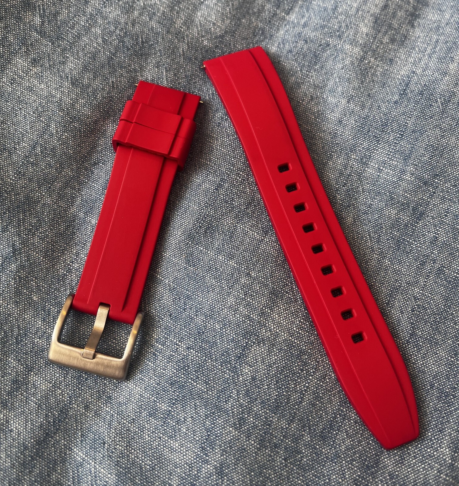 WISCASSET WATCH – Premium FKM Daytona Style Watch Strap