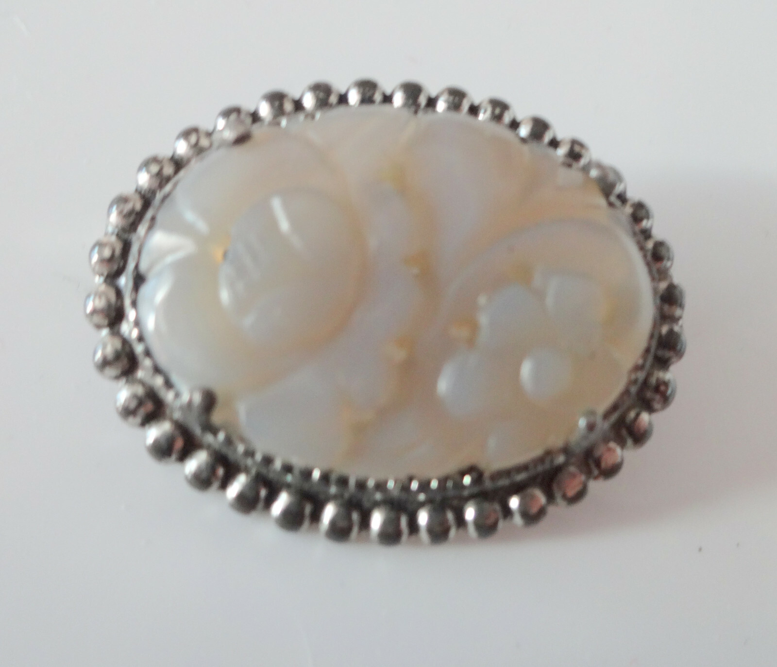 Antique Art Deco Victorian Chinese Asian Carved Translusent Stripe Agate Brooch
