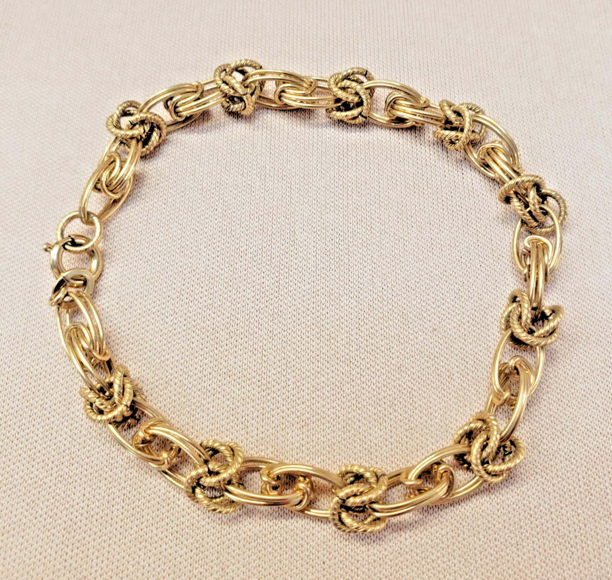 Vintage 12K Gold Filled Textured Oval Link Bracelet Signed J.B. Jacoby Bender