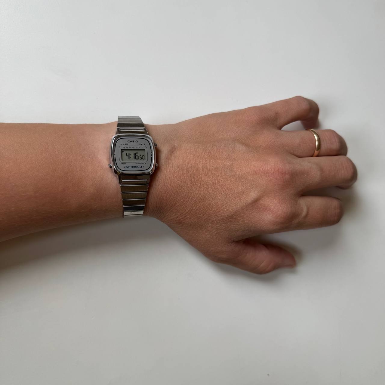 Retro nostalgia Casio LA670WE / 3191 mini digi adjustable strap silver grey 409