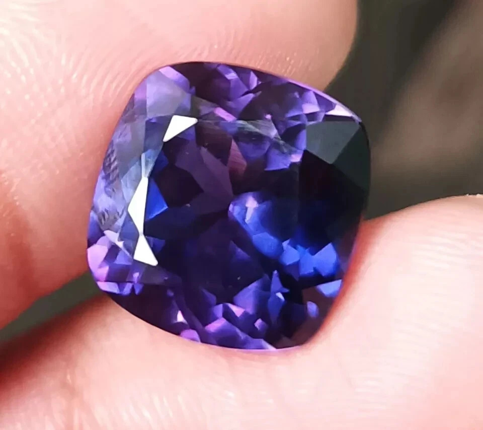NATURAL Ceylon Bi-Color Boysenberry Sapphire Cushion Cut Loose GEMSTONE 10.44 Ct