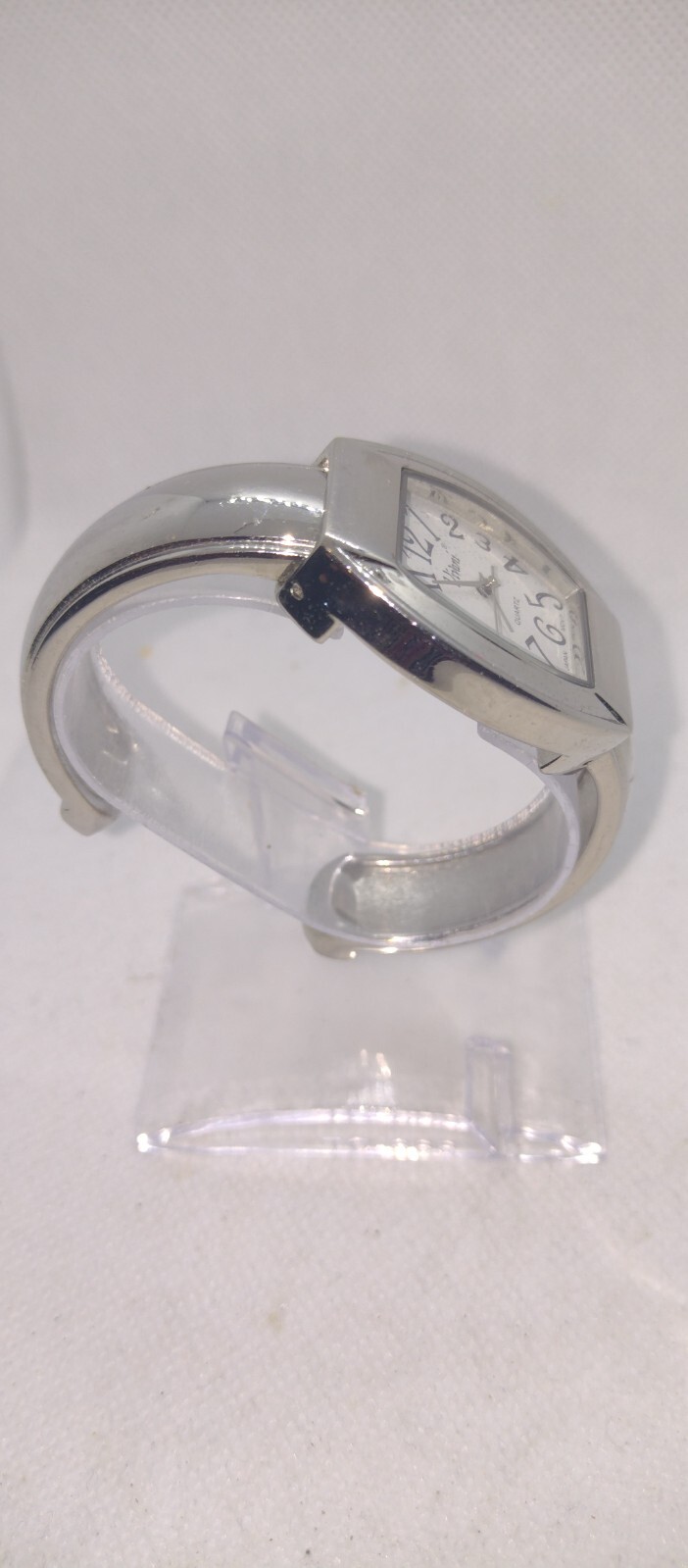 Vivani Bangle Watch Silver tone watch Silver tone Women’s Girls Female K11081-45