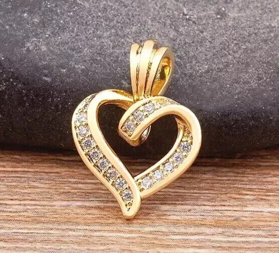 1.50Ct Round Cut Simulated Diamond Heart Shape Pendant In 14k Yellow Gold Plated