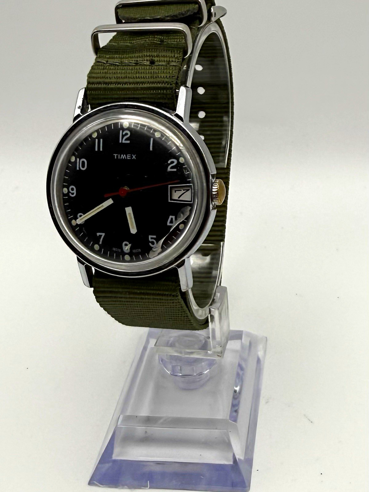 Timex Quartz Vintage 1978 Mercury Calendar Black Dial Green NATO Strap