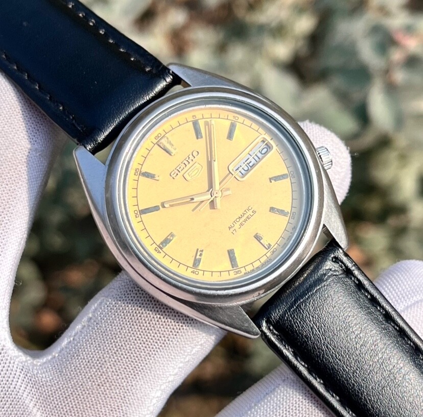 Vintage Seiko 5 Automatic Dress Formal Japan Made Men’s Watch 7009-3181