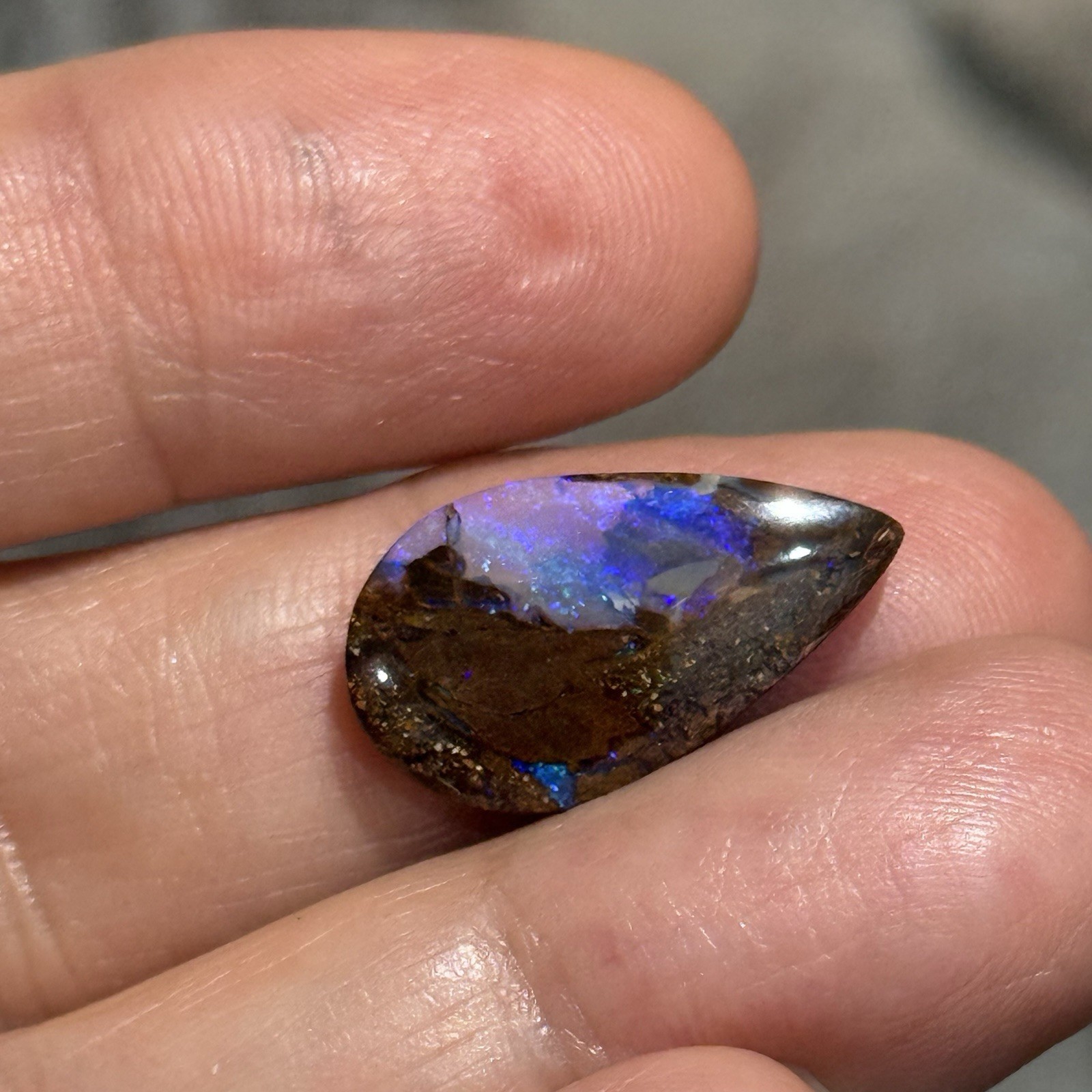 7.8ct 20.5×11.8×4.3mm Purple Crystal Pipe Australian Boulder Opal Cabochon Gem