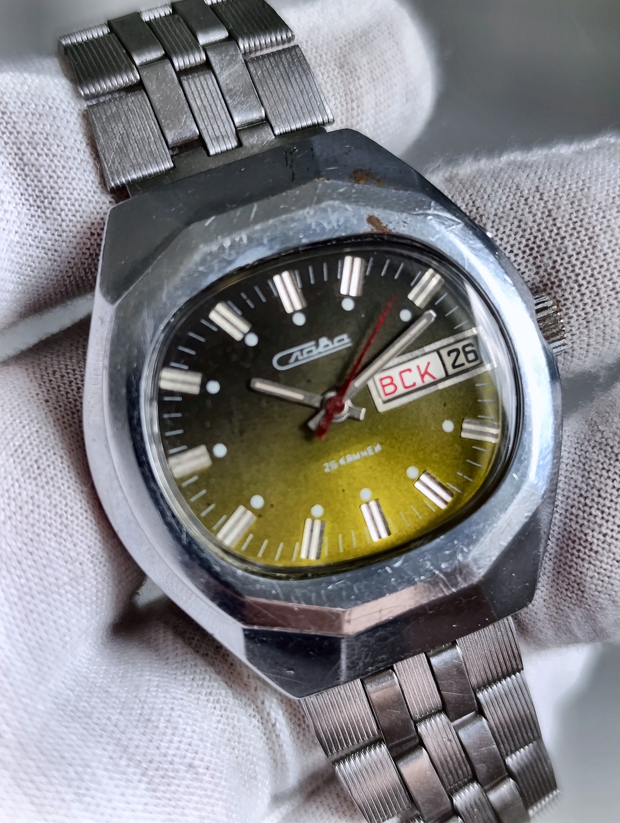 Slava 2428 Soviet USSR 1980s Mechanical Watch 26J Green Dial Serviced