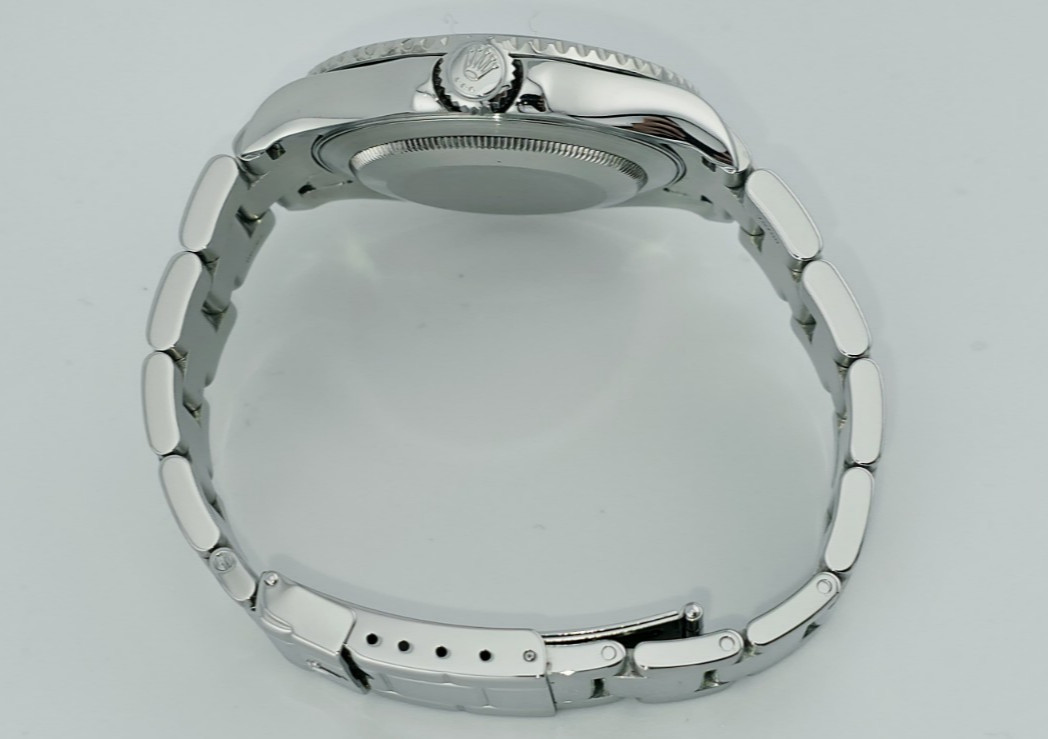 Rolex Yacht Master Oyster Perpetual Date Watch 40mm Platinum Automatic Men 16622
