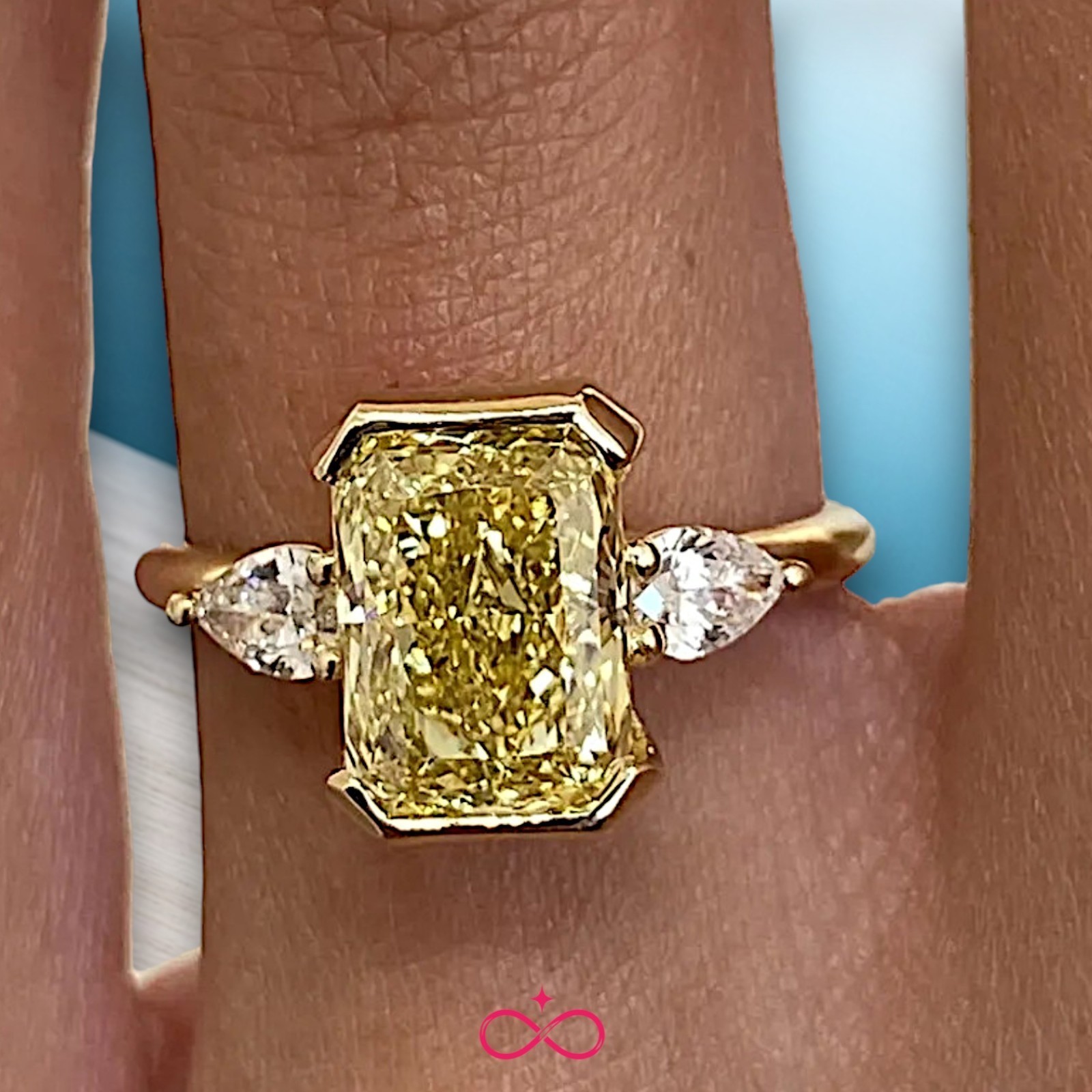 Radiant Cut 2.90 Carat Fancy Vivid Yellow Diamond Ring Lab Grown 14K Yellow Gold
