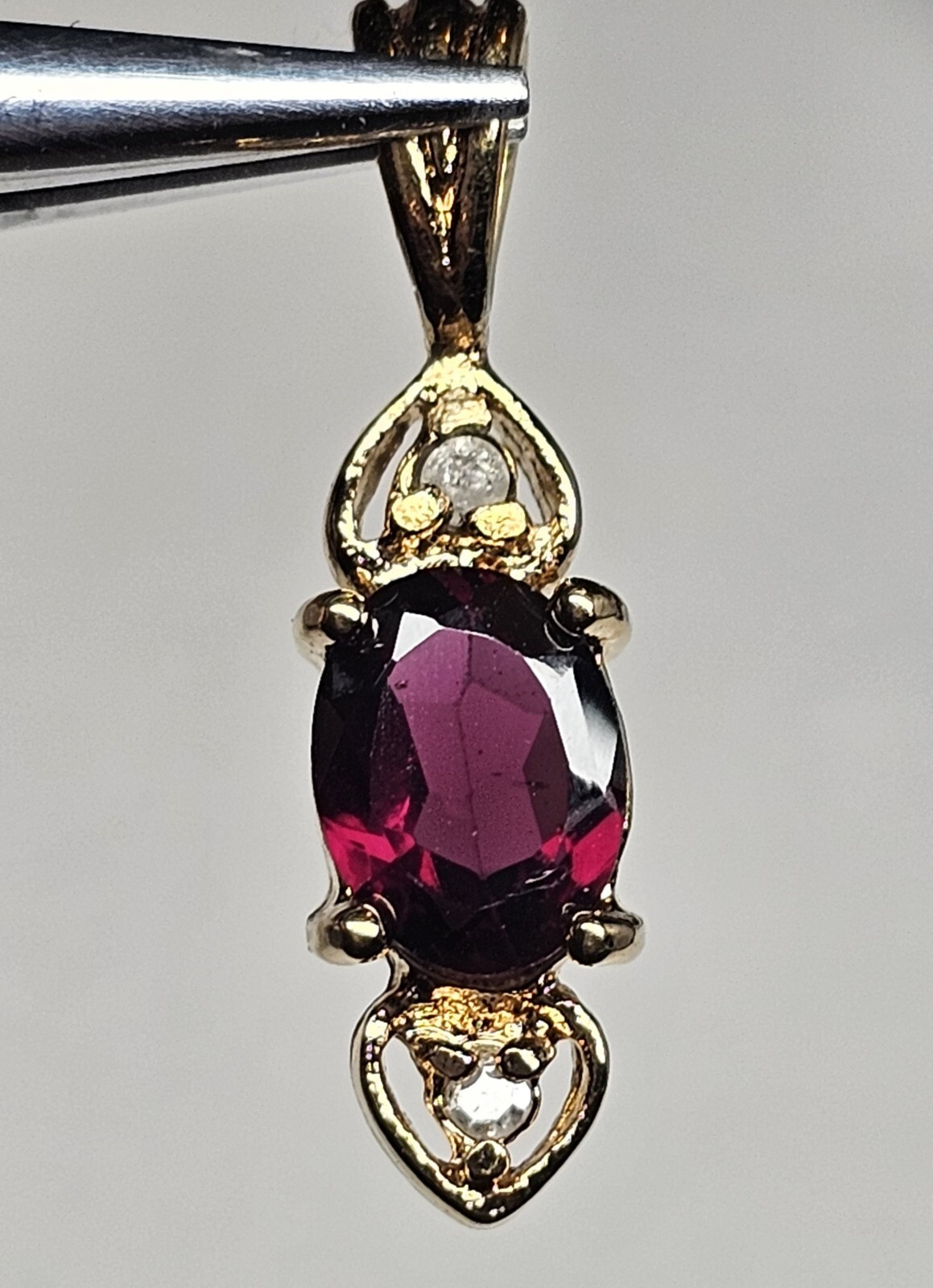 Gio Lind Pendant Garnet And Diamond Stones Gold Toned 3/4 ” In Length 14 Kt…