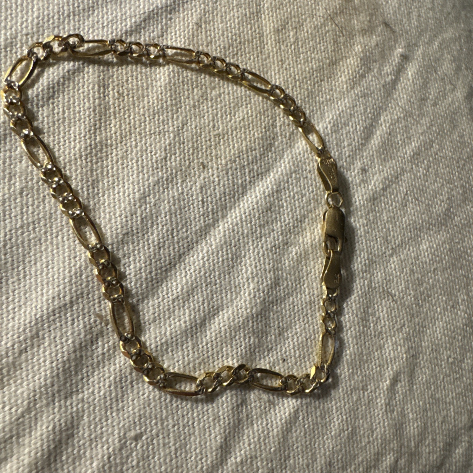 Vintage 14K Yellow Gold Figaro Link Bracelet 7 1/8″ Italy 3.24g