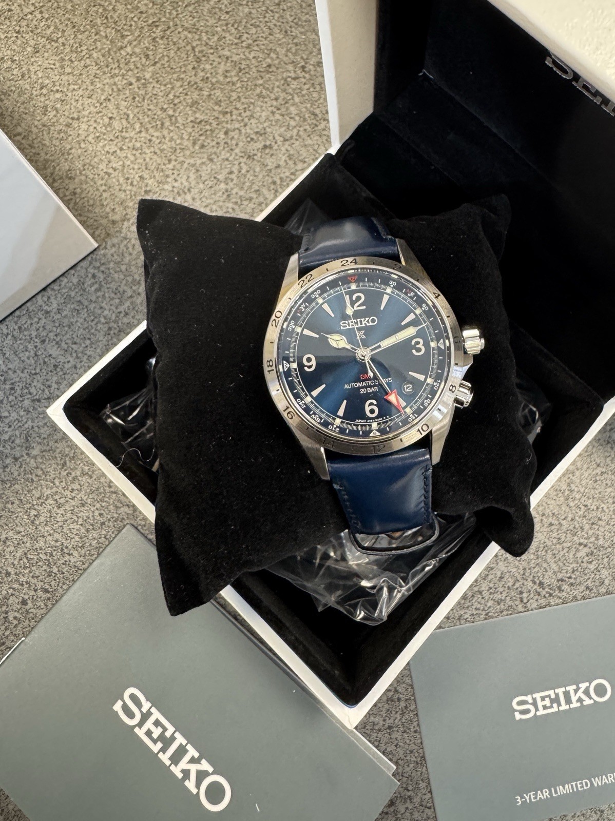 Seiko Prospex Luxe Alpinist GMT Automatic BlueLeather / Dial Watch SPB377 Japan