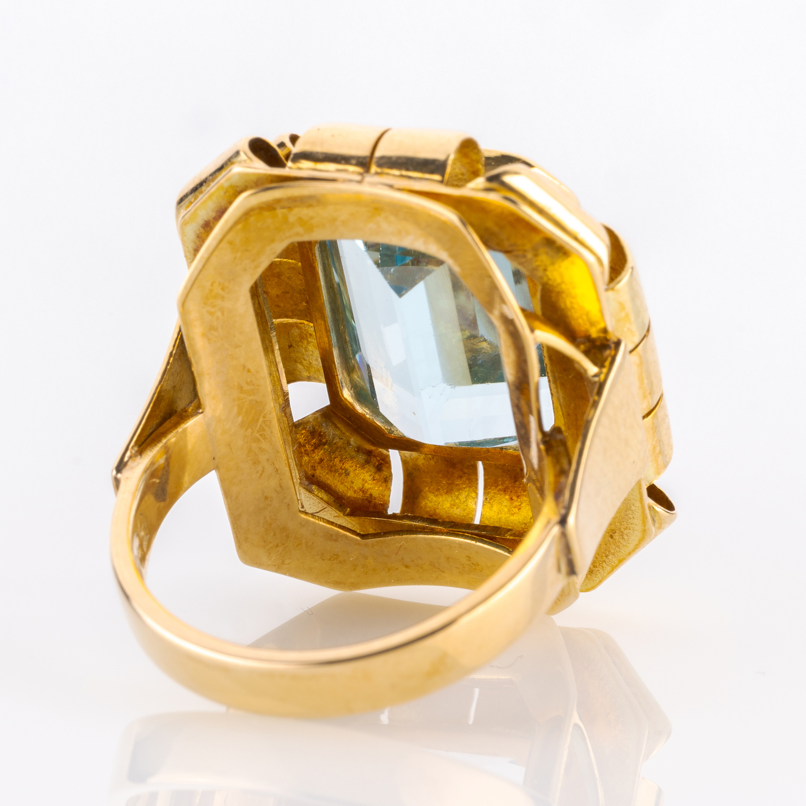 Aquamarine ring (14k gold) with an aquamarine