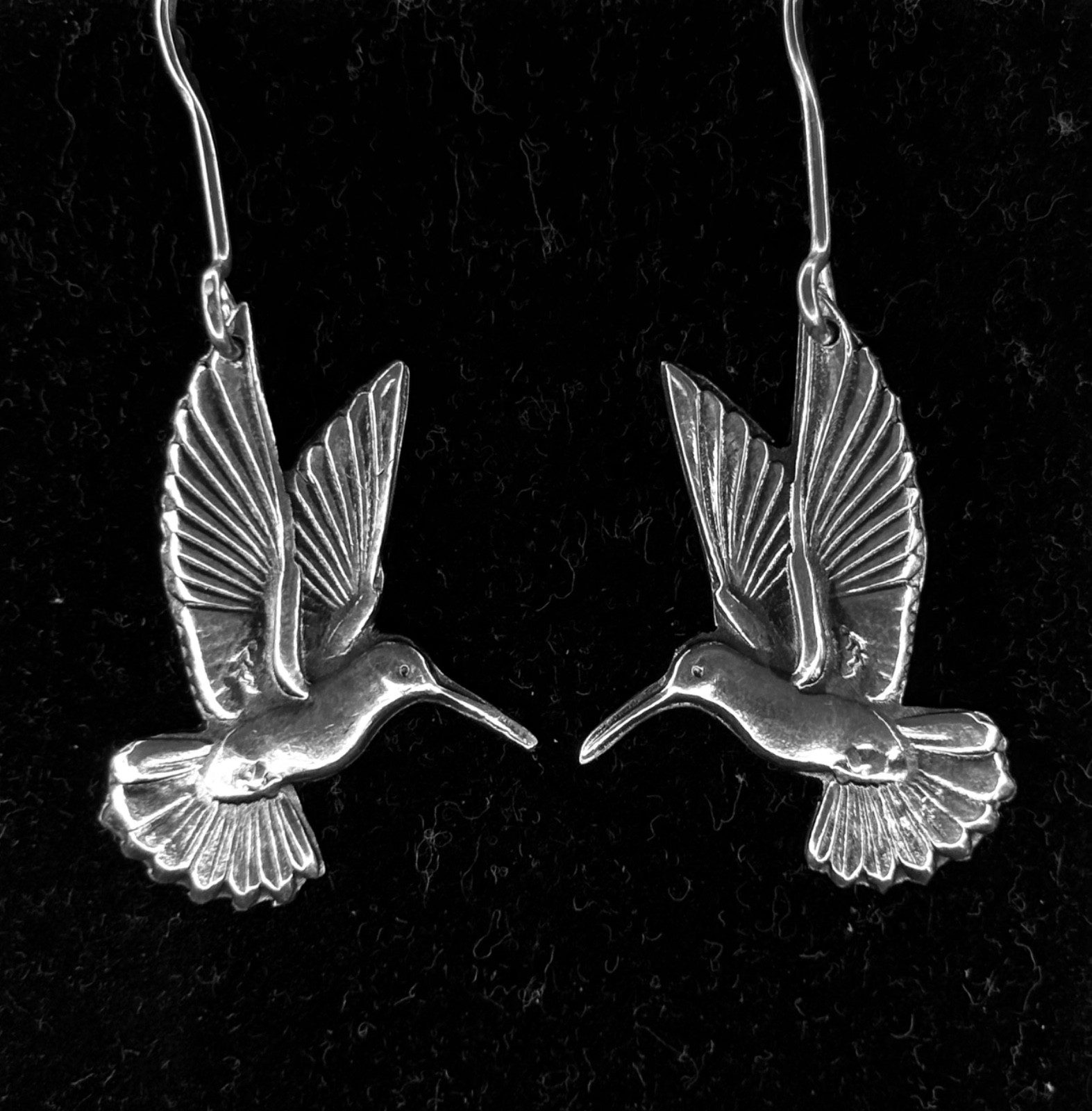 HAMMING BIRD Earrings . Handmade 999. Fine Pure Silver