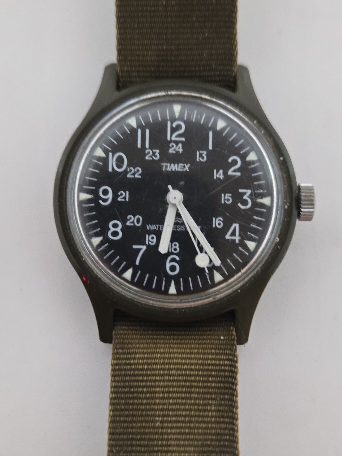 Vintage 90s Timex OD Green 34mm “MacGyver” Camper 24-Hour Quartz Field Watch