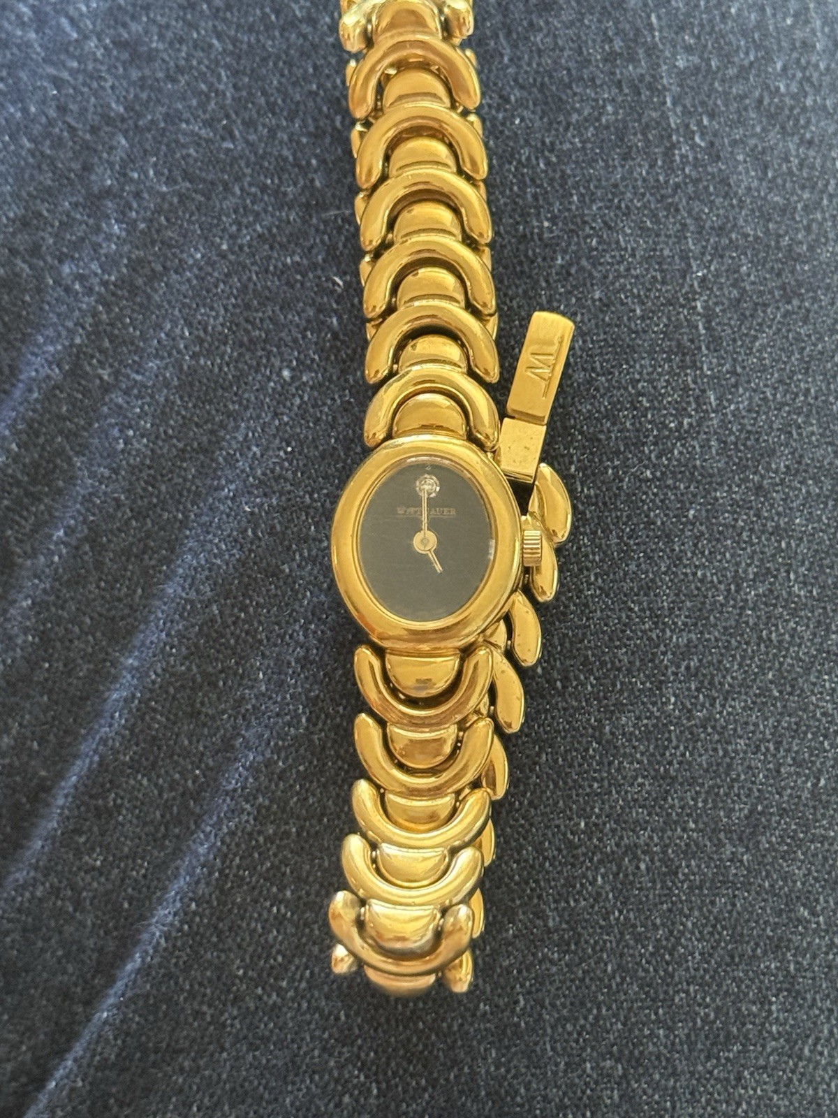 Whittnaur Women’s Watch W/One Tiny Diamond At 12 Needs Crystal And Repairs
