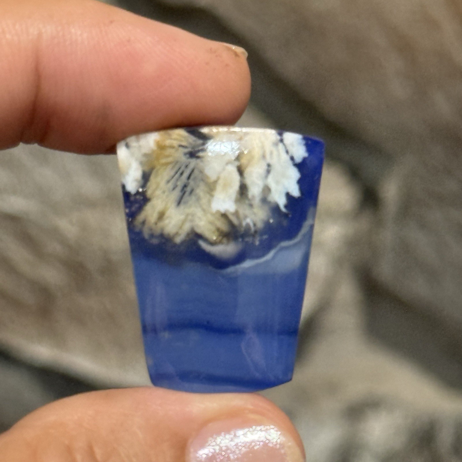32.3ct 28x21x5mm Flower Plume Agate And Lapis Lazuli Doublet Cabochon Gem