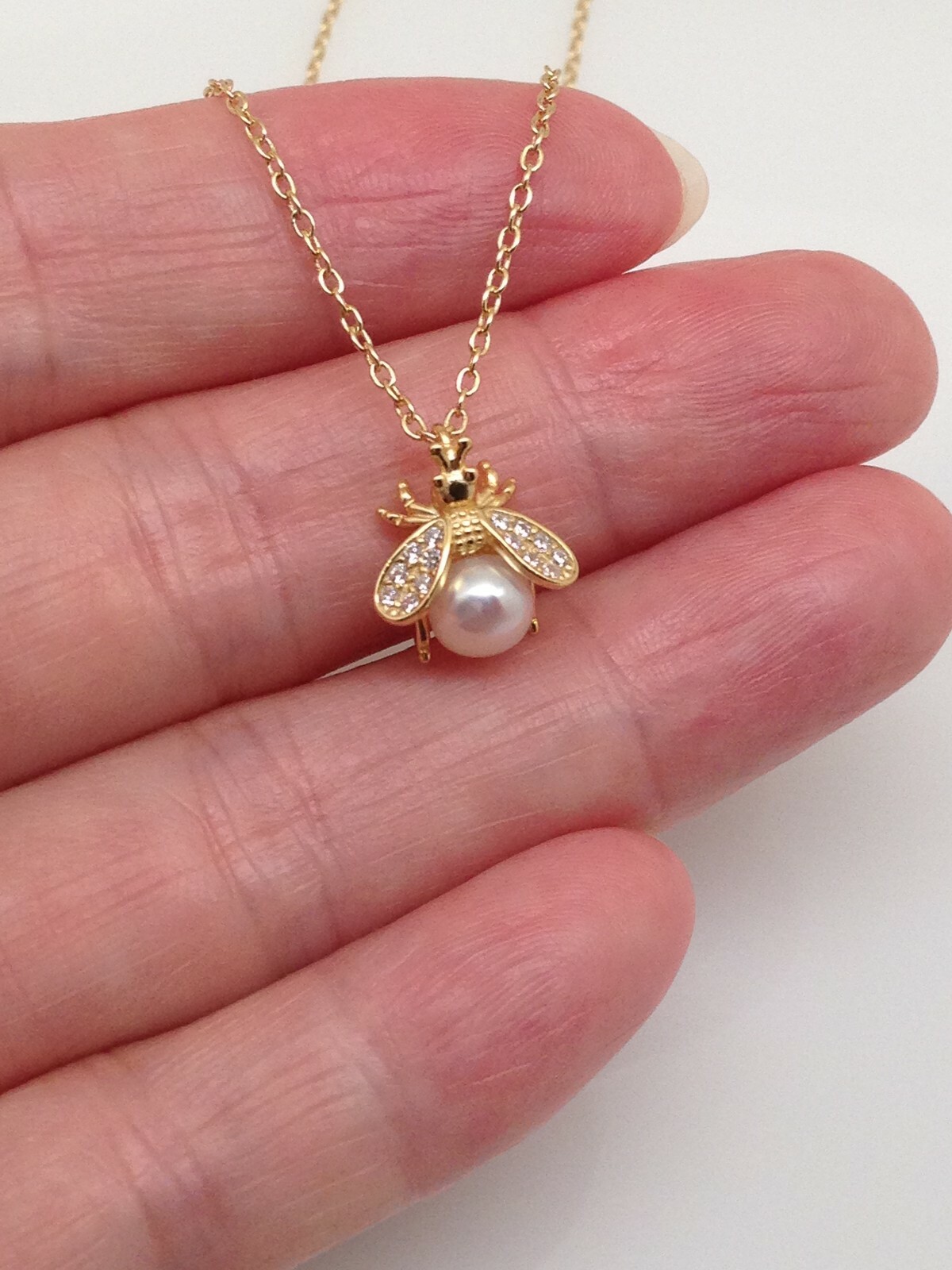925 Sterling Silver Cz Pearl Bumble Bee Pendant Necklace 11mm(0.43″) 17.75″